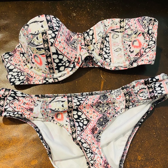Victoria's Secret Other - Victoria’s Secret Bikini 👙 SZ 34B & SZ SM NWOT 🌸
